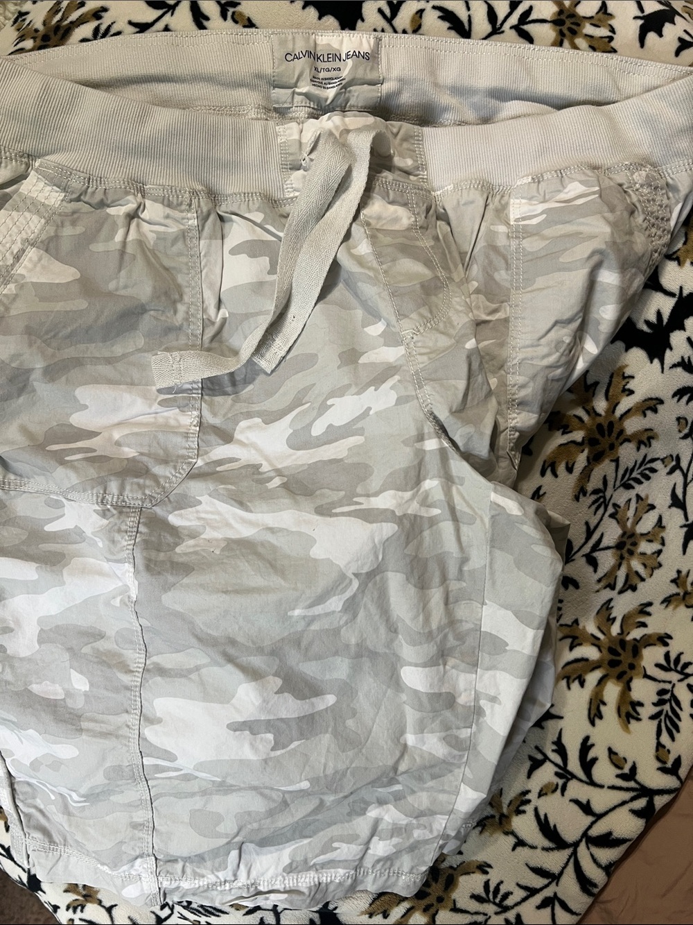 Calvin Klein Jeans women’s light Camo Drawstring Athletic Shorts
